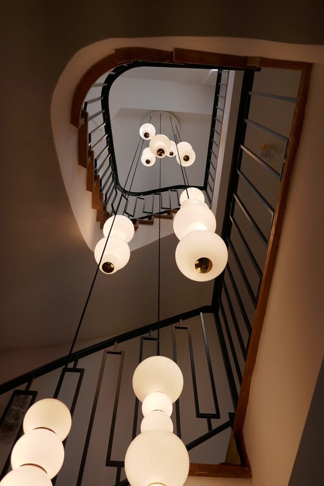PEARLS Double Chandelier 5 – Formagenda – 2018