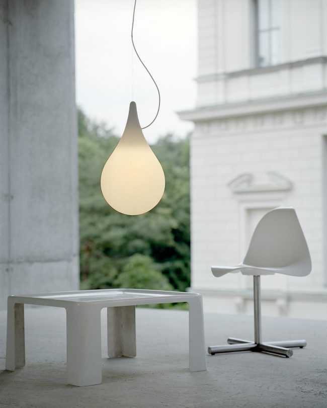 LIQUID LIGHT Drop 2 – NEXT / less ’n more – 2001